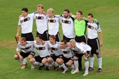 西甲新赛季射手榜风云：姆巴佩领跑，梅西C罗紧随