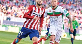 拉什福德租借曼联巴萨博弈：转会市场悬念揭晓